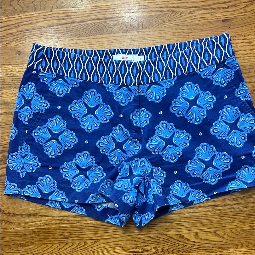 Vineyard Vines Navy and White Patterned Shorts